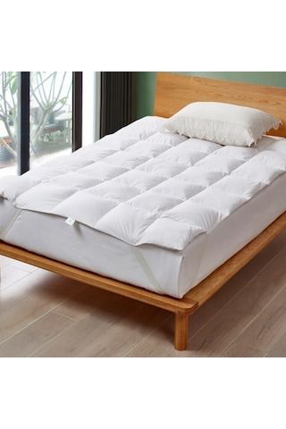 Elyaf Sepeti Dört Köşesi Lastikli Kapitone Desenli Yıkanabilir Silikon Yatak Koruyucu Yatak Pedi Beyaz