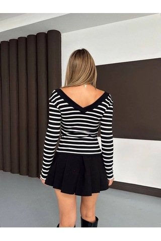 Biçomi V Yaka Kol Ve Yaka Düğmeli Bluz Siyah A4047 Siyah