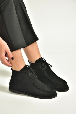 Fox Shoes V846926302 Siyah Süet Düz Tabanlı Bağcıklı Kadın Bot Siyah