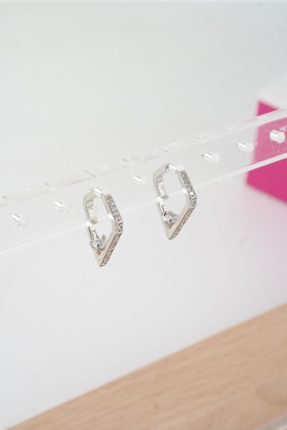 Byzeynaaksesuar Kadın Özel Tasarım Zirkon Taşlı 2'li Minimal Küpe 0003 Çok Renkli