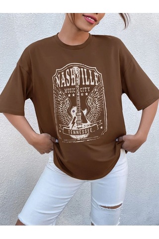 Flood Of Style Kadın Kahverengi Nashvılle Baskılı Oversize Bisiklet Yaka Tişört