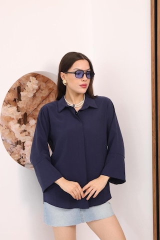 Kadın Slim Fit Dar Kesim Vücuda Oturan Uzun Kollu Koyu Mavi Gömlek