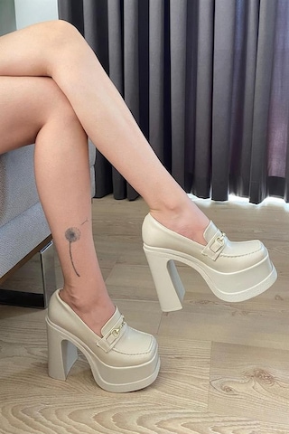 Kadın Krem Cilt İnce Tokalı Lofer Model 12 Cm Platform Topuklu Ayakkabı Krem