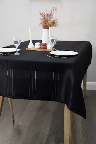 Neva Leke Tutmaz Masa Örtüsü 160x220 - Siyah Siyah