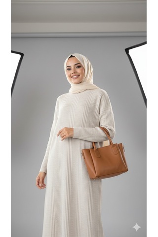 Sonbaharmoda Kadın Uzun Triko Elbise %100 Akrilik Bisiklet Yaka Rahat Ve Şık Kışlık Model Bej