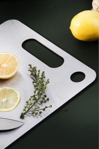 Lüx 34x24 Cm Paslanmaz Çelik Silikonlu Kesim Panosu Metalik