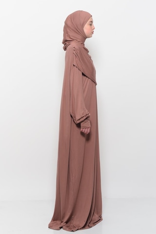 Pratik Tek Parça Pamuklu Yarasa Kollu Tak Çıkar Başörtülü Tesettür Namaz Elbisesi Toprak Çok Renkli