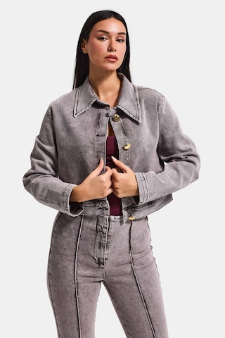 it's basic Kadın Gri 3s6-158 Crop Fit Esnek Kumaş Düğmeli Denim Ceket