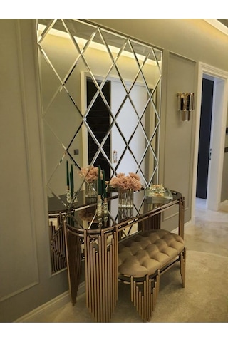 Ekgconcept Piyano Model Gold Lüx Dresuar Ve Puf Lak Kaplama Paslanmaz Kararmaz Metal Gold