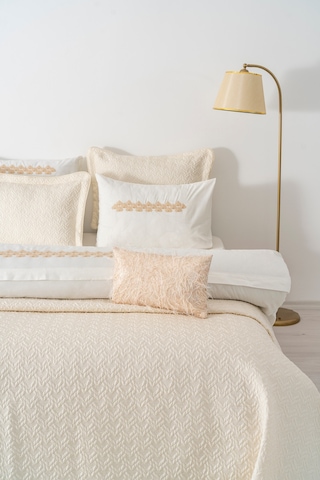 Parla Ekru Nakışlı Çift Kişilik Nevresimli Pike Seti - 8 Parça Çeyiz Seti Ekru