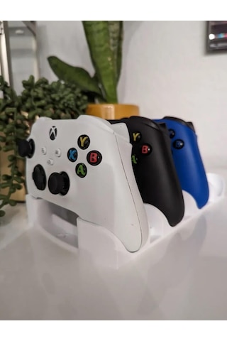 Xbox One / Series X S Oyun Kumandası İçin Şık Siyah Dörtlü Stand - Dayanıklı Plastik Tasarım 1 Adet