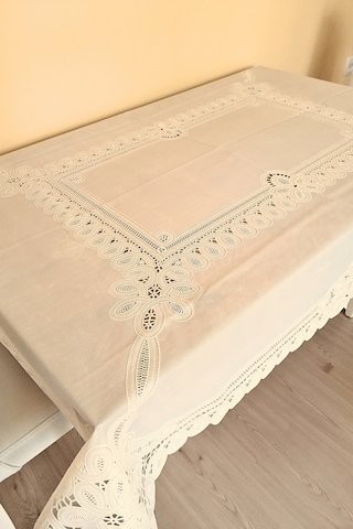 Dantel Motifli Muşamba Masa Örtüsü 140 X 180 Cm - Krem Renk-halka
