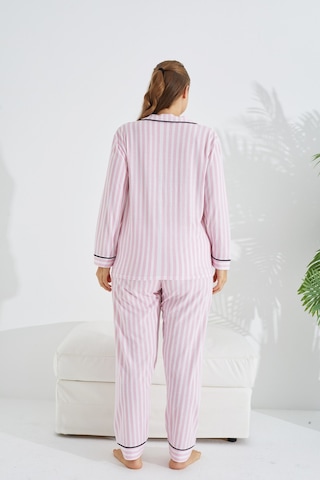 Siyah İnci Desenli Pamuklu Düğmeli Curve Büyük Beden Battal Pijama Takım Pembe Beyaz