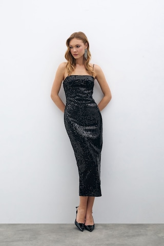 Sateen Kadife Payetli Uzun Elbise - Siyah-135578 Siyah