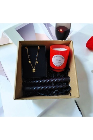 Denic Hediye Seti Kokulu Kırmızı Bardak Mum Yonca Kolye Burgulu Mum