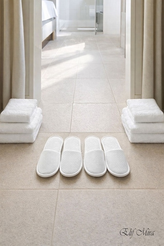 100 Çift Noktalı Kaydırmaz Taban Tek Kullanımlık Otel Spa Terlik