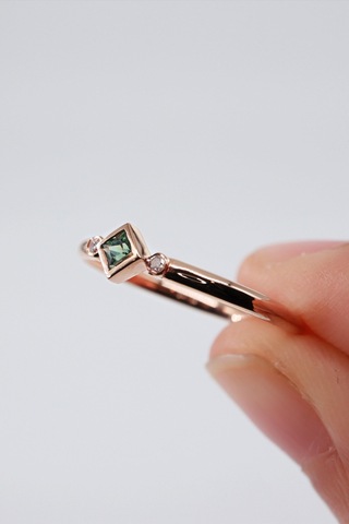 Diamine 0.02 Karat Pırlanta, 0.09 Multi Safir Minimal Yüzük