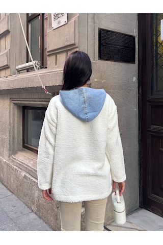 Esra Butik78 Kadın %100 Pamuk Kapüşonlu Çıtçıtlı Denim Detaylı Peluş Ceket Oversize Günlük Mont Beyaz