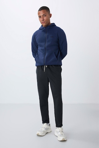 Tommy Life Koyu Gri Yüzeyi Dokulu Standart Fit Erkek Eşofman Alt - 82154