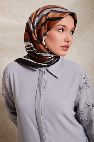 Levidor Kare Desenli Twill İpek Eşarp-0920 Füme