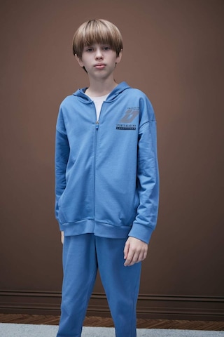 DeFacto Erkek Çocuk Baskılı Kapüşonlu Fermuarlı Sweatshirt D8536A825SPIN195