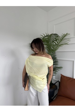 Keymoda Kadın Toka Detaylı Cape Bluz Sarı