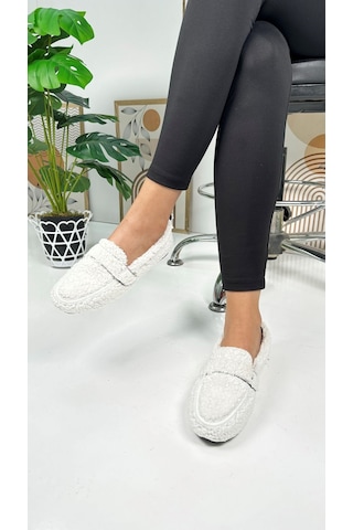 Günlük Kadın Loafer Peluş Astarlı Oval Burunlu Alçak Desenli Tabanlı Ayakkabı 375 Beyaz