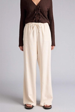 Defacto Wide Leg Çift Cepli Beli Lastikli Standart Boy Keten Karışımlı Pantolon E1981ax25smbg286 Bej