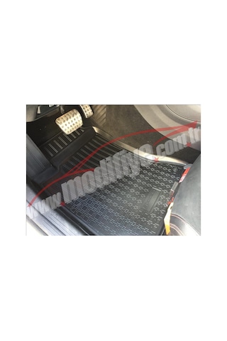 Mercedes B Seri W246 2015-2016-2017 3d Kauçuk Havuzlu Paspas