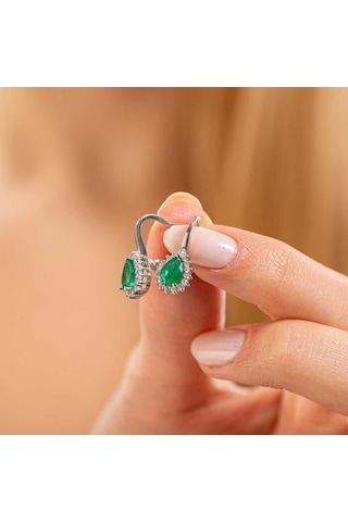 1,62 Karat Pırlantalı Zümrüt Küpe