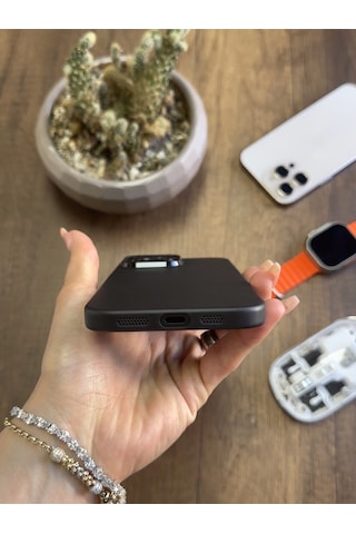 Apple iPhone 13 Pro Max Uyumlu Süper İnce Mat Ultra Thin Silikon Kılıf Buzlu Siyah
