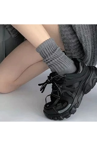 Monyee Gri Düz Dikey Çizgili Kolu Patikli Yığmalı Orta Boy Bacak Çorabı 1 Adet - 95% Poliester 5% Spandeks Gri