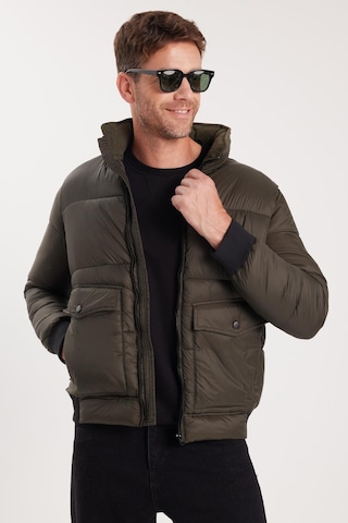 Tudors Erkek Regular Fit Klasik Kesim Çift Cepli Lastikli Sıcak Tutan Dik Yaka Haki Mont-41594 Haki