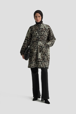 Armine Trend Leopar Desenli Fermuarlı Kolları Lastikli Cepli Tunik Siyah 25kt421 Siyah