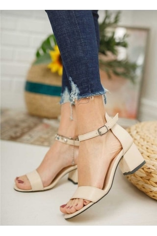 Moda Ayakkabı 0854 Cilt Krem 5Cm Topuklu Kadın Sandalet