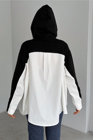 Femelle Kadın Siyah Standart Beden Oversize Kalıp Cepli Tasarım Sweatshirt