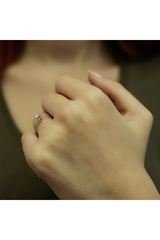 Lova E Renk 0,23 Karat Pırlanta Tektaş Yüzük - 1060035