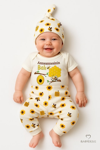 Babyden's 3 Lü Yenidoğan Takım Anneannesinin Balı Baskı Kısa Kol Body Arı Çiçek Desenli Pantolon Bere Ekru