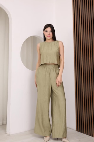Famoda Haki Sırtı Çapraz Bağcıklı Crop Bluz & Yüksek Bel Palazzo Pantolon Alt Üst Takım