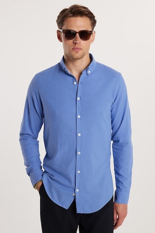Tudors Erkek Slim Fit Dar Kesim %100 Pamuk Keten Doku Düğmeli Yaka Koyu Mavi Gömlek-32810 Koyu Mavi
