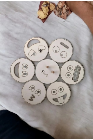 Ahşap Figürlü 6'lı Bardak Altlığı - Emojiler - Beyaz - Lazer Çizm Beyaz