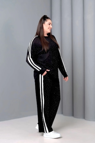Önü Taş Baskılı Yanı Şeritli Takım Siyah