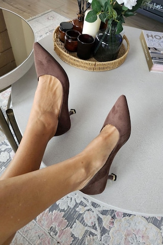 10 670 Topukla Kadın 6 Cm Kadeh Topuk Stiletto Kahve Süet