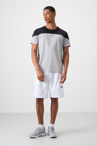 Tommy Life Gri Polyester Nefes Alan Dokulu İnce Esnek Standart Fit Erkek Performans T-shirt - 88386 Gri