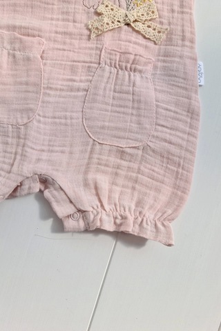Müslin Kumaş Çiçek Nakışlı Pamuklu Kız Bebek Tulum Pembe