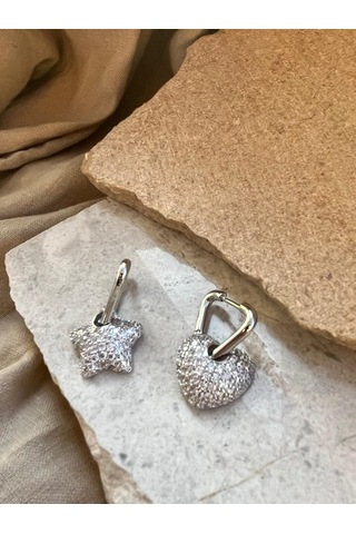 Gümüş Renkli Taşlı Kalpli Küpe