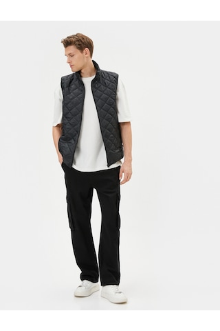 Koton Kapitone Yelek Slim Fit Fermuarlı Dik Yaka Cepli Siyah 4sam20007hw