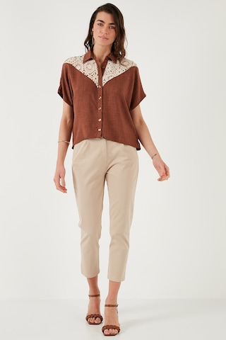 Lela Dantelli Relaxed Fit Kısa Kollu Bayan Gömlek 5865764 Kahve