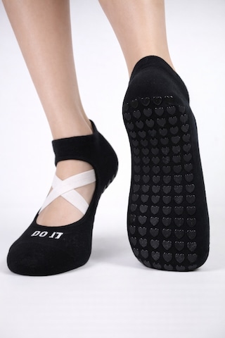 Carnaval Socks Siyah Renkli Pilates & Yoga Silikonlu Kazymaz Tabanlı Patik Çorap 2000386