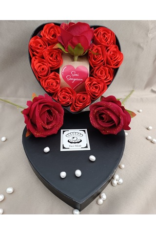 İnci Mode Seni Seviyorum 12+1 Çiçekli Kalpli Kutu Hediyelik Çiçek Kutusu Siyah